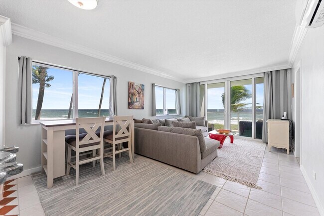 Building Photo - 1041 Hillsboro Mile