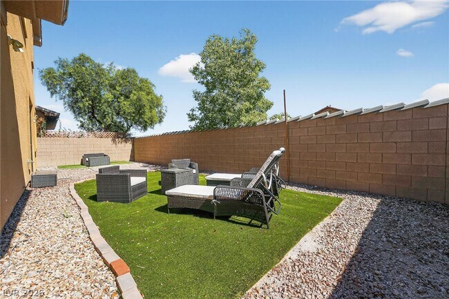 Building Photo - 3932 Bagua Ct