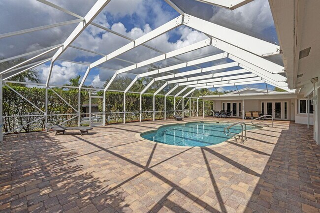 Building Photo - 7447 NW 82nd Terrace