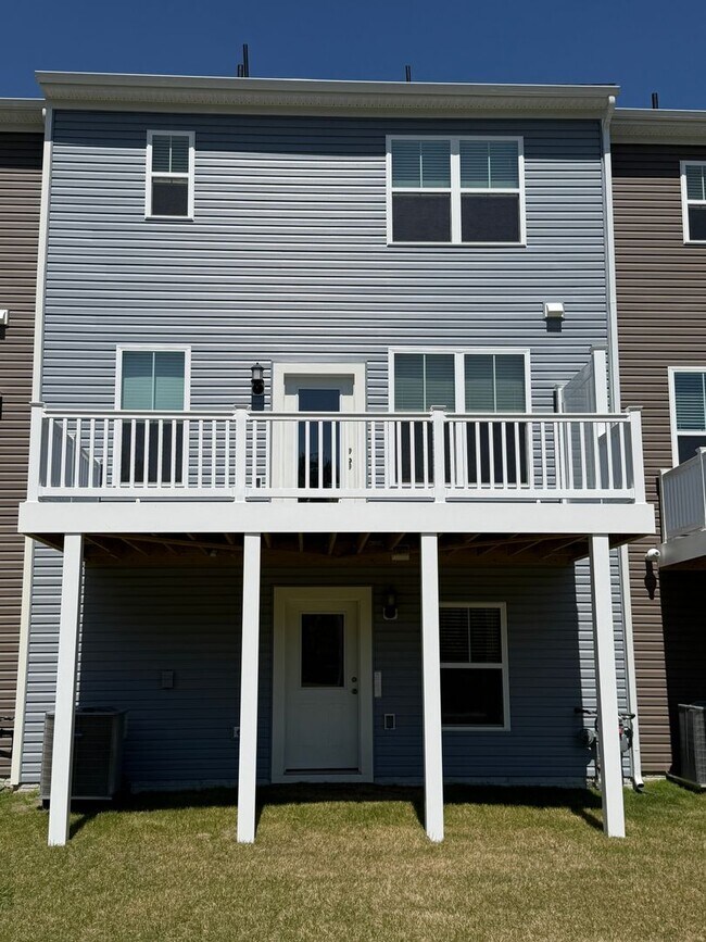 Building Photo - Modern Townhome with Golf Course Views & 2-Car Garage- Cambridge, MD