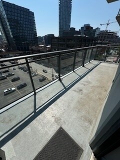 Building Photo - 740 W Fulton St
