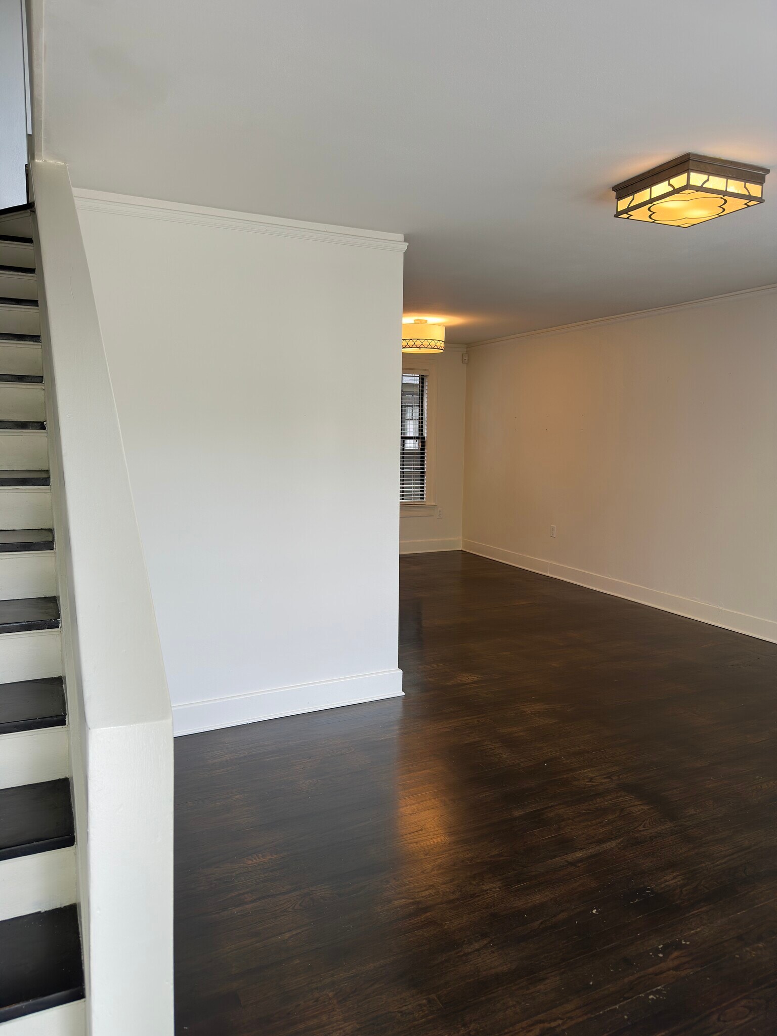 Building Photo - 772 Lakeland Dr