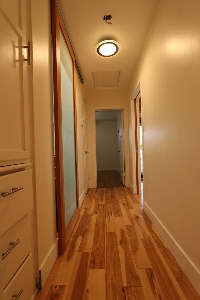 Building Photo - Comfort Meets Style in This Updated Kentwood Home