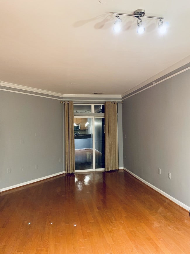 Building Photo - 2655 Prosperity Ave