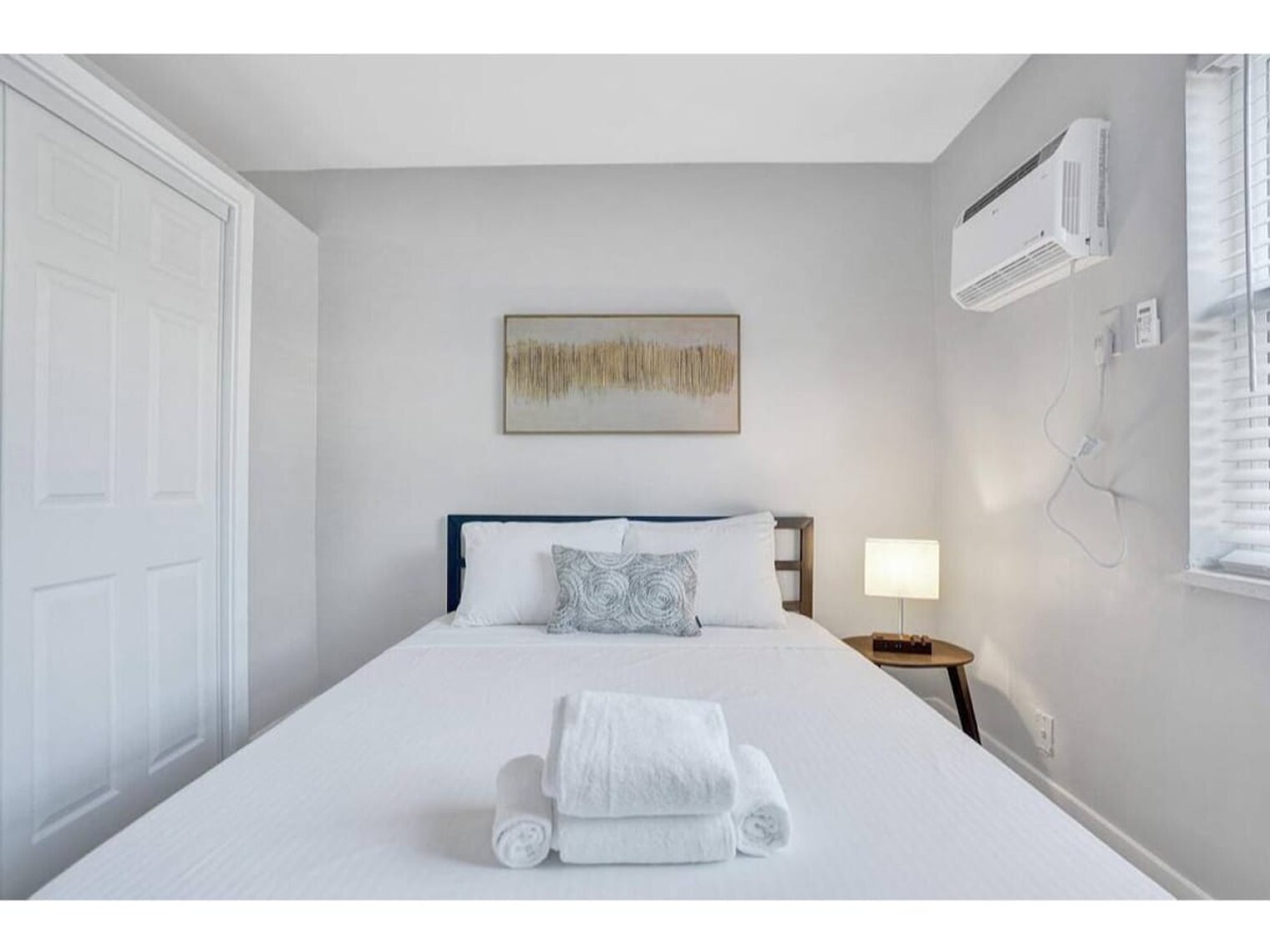 Building Photo - 50 Davie Blvd