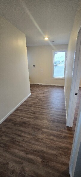 Building Photo - 4344 Decoursey Ave