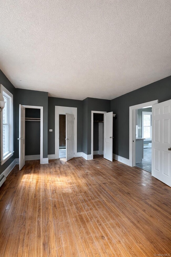 Building Photo - 440 N Main St