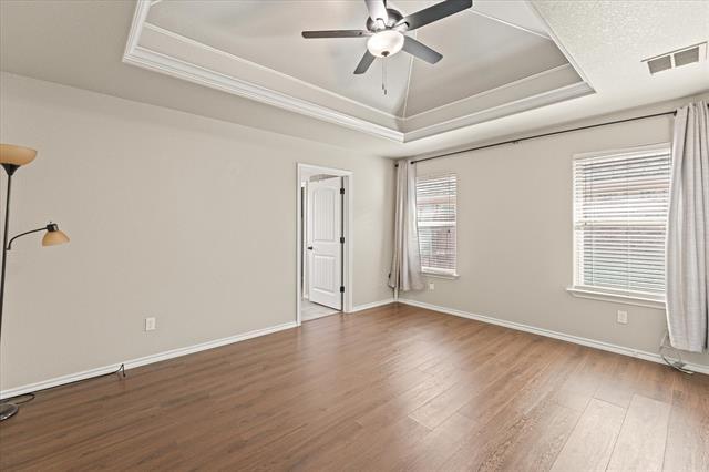 Building Photo - 9128 Parkview Cir