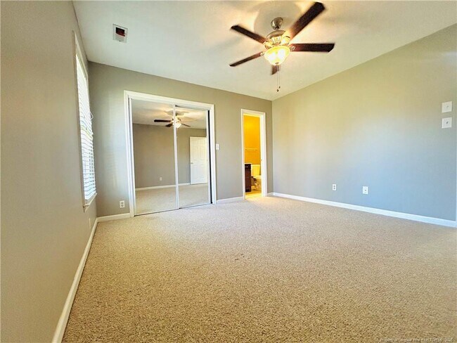 Building Photo - 205 Sparrow Dr