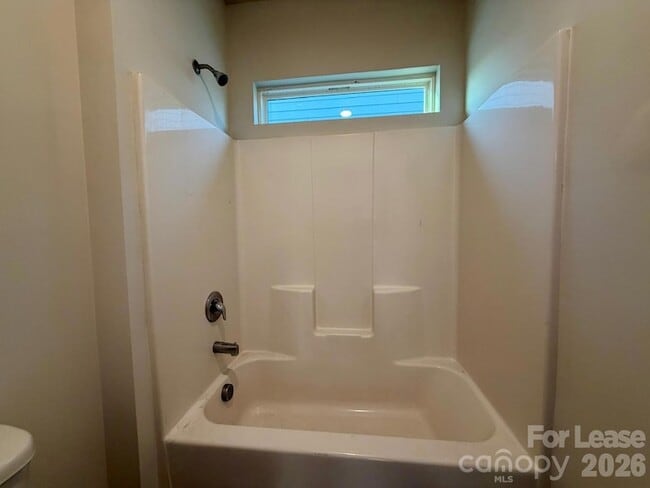 Building Photo - 1722 Spears Dr NW