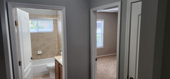 Building Photo - 3051 Tower Oaks Dr