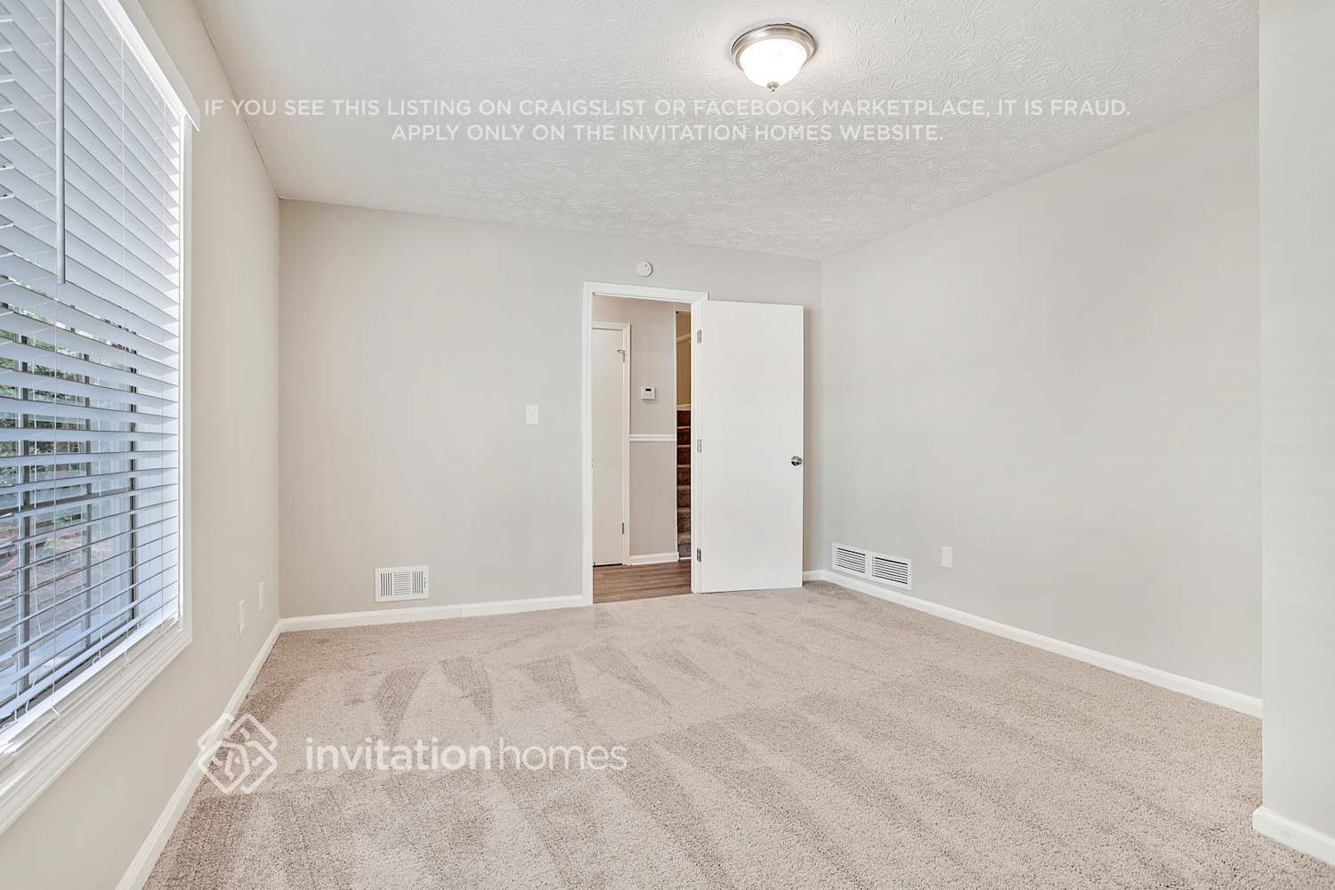 Building Photo - 678 Lakeridge Dr SE