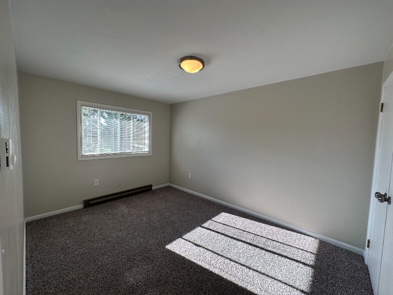 Building Photo - 6995 W 200 N