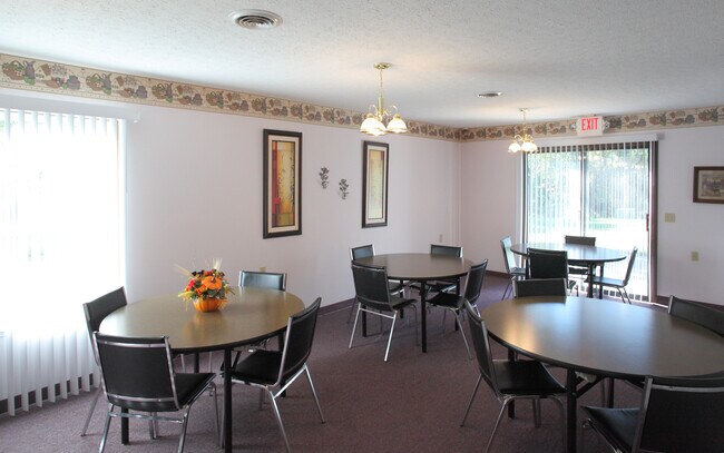 Building Photo - Vinton Green