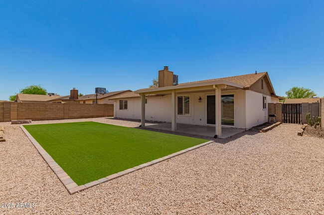 Building Photo - 1512 West Mariposa Dr