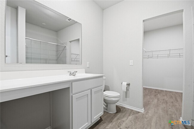 Building Photo - 292 Legacy Cir