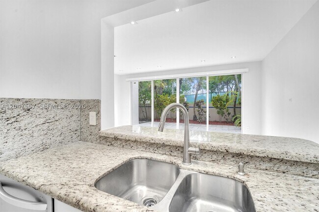 Building Photo - 21391 Marina Cove Cir