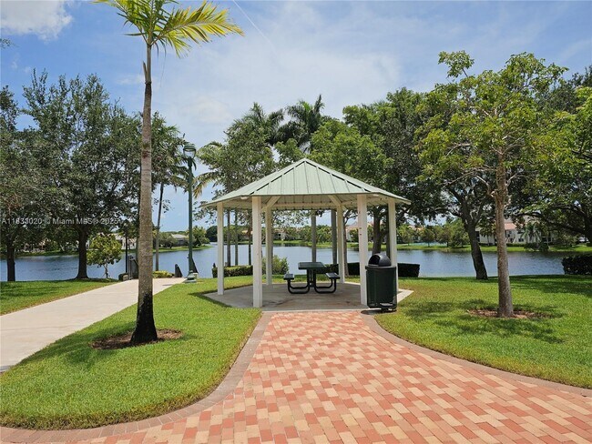 Building Photo - 1359 Springside Dr