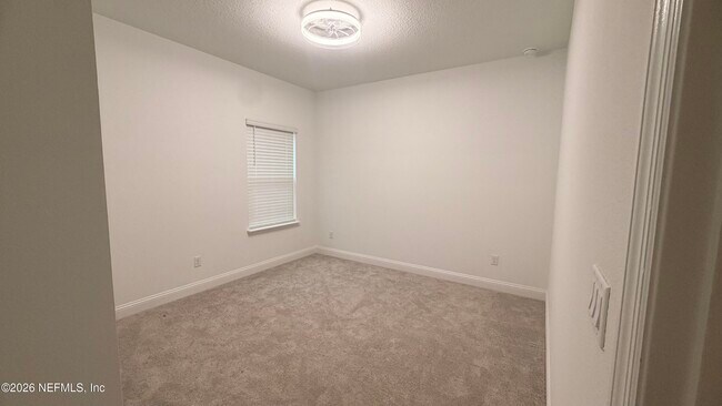 Building Photo - 282 Higgins Lp