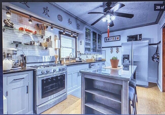 KITCHEN - 136 Gold St