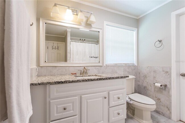 Building Photo - 2198 Oak Grove Dr
