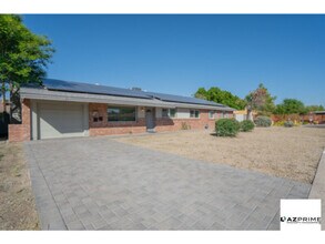 Building Photo - Gorgeous 3/2 Phoenix Home ?? Spacious, Sty...