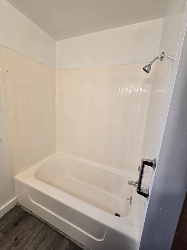 Building Photo - Tsoulouhas #1