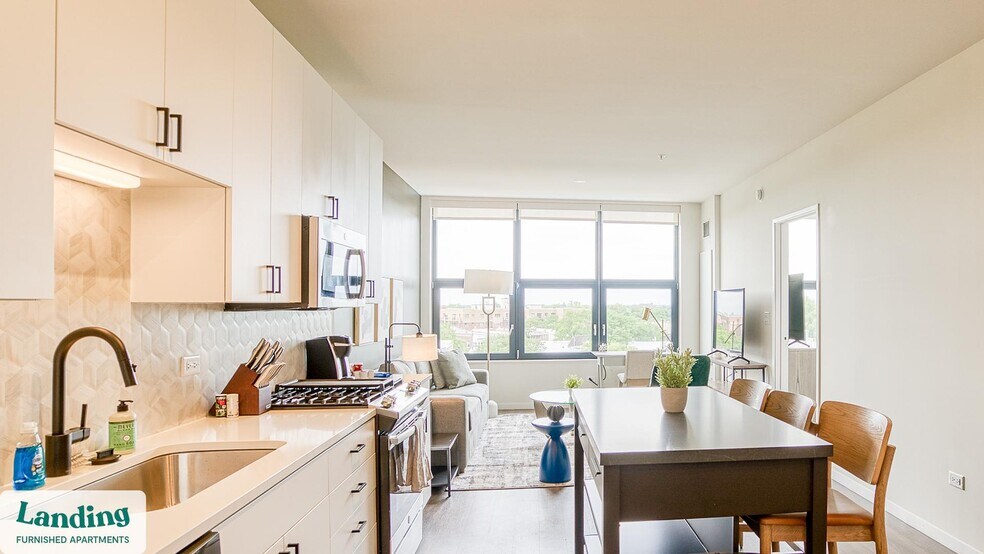 Building Photo - 2480-2522-2522 N Milwaukee Ave