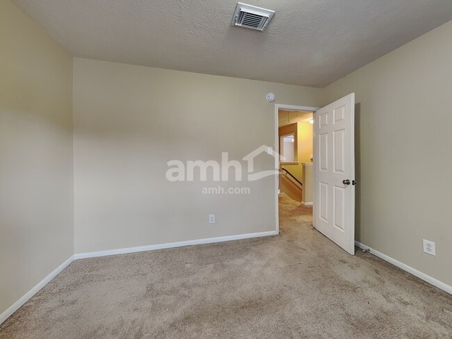 Building Photo - 7010 Durango Dr