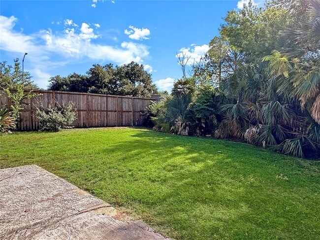 Building Photo - 7703 Braesridge Ct