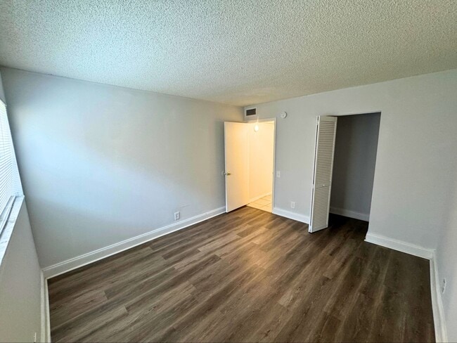 Building Photo - 4425 Treehouse Ln