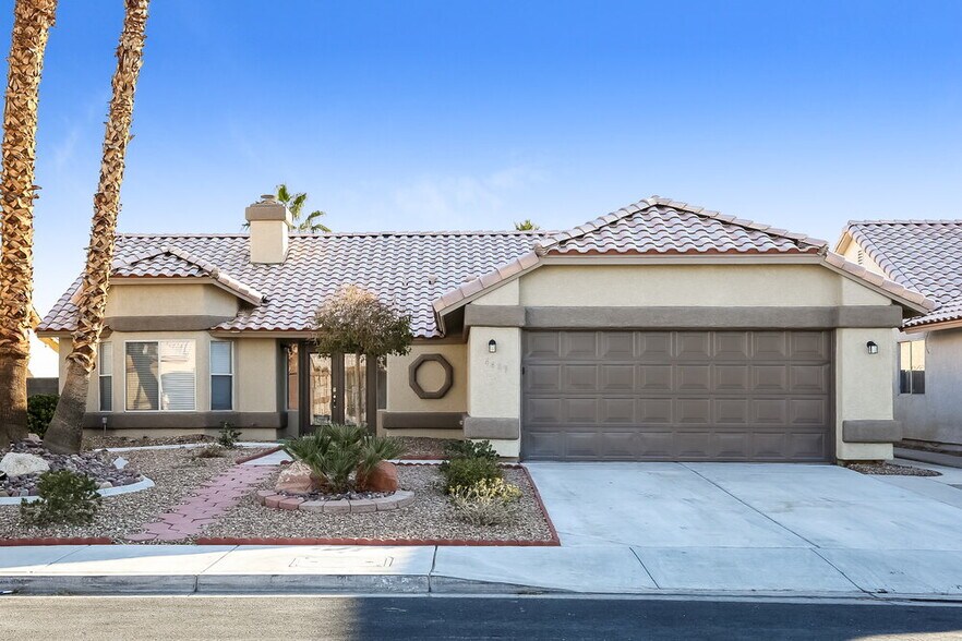 Primary Photo - 4409 Ocean Breeze Ave