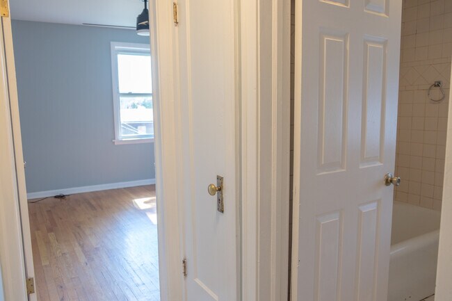 Building Photo - 5445 W 64th St