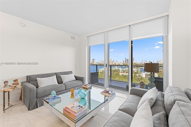 Building Photo - 16385 Biscayne Blvd