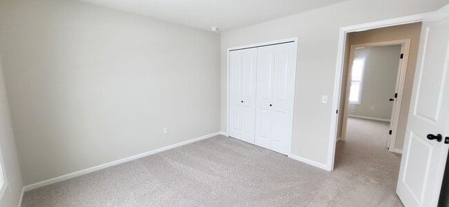 Building Photo - 10390 Silver Rock Chase