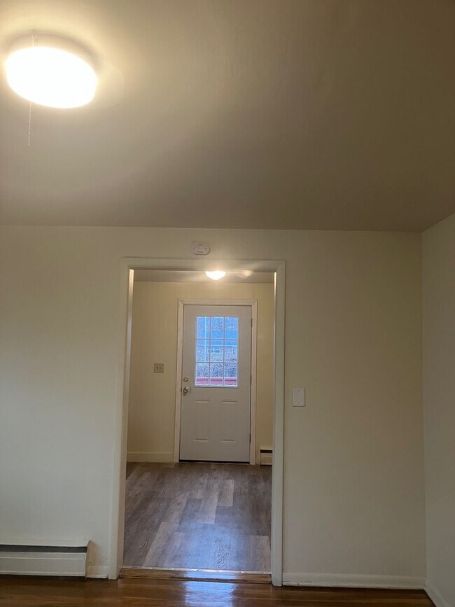 Building Photo - 114 Olivia St