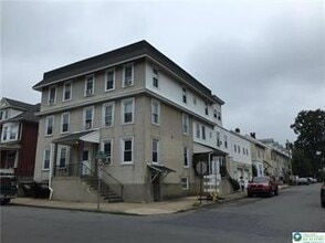 Building Photo - 402 Prospect Ave