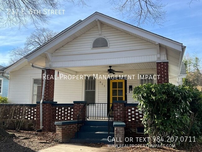 Building Photo - 211 E 5th St