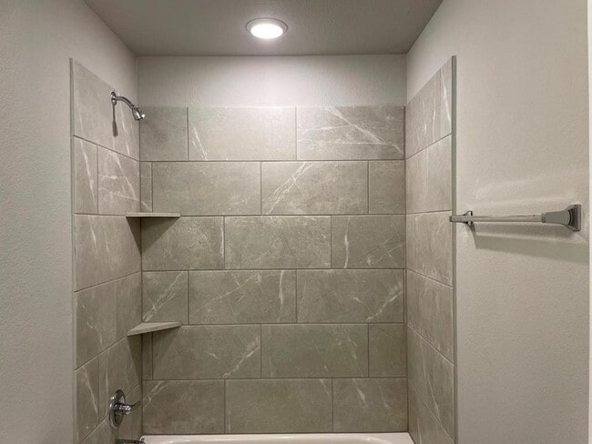 Building Photo - 7722 Merry Oaks Cv