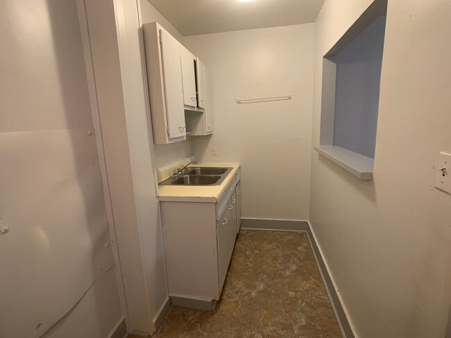 Building Photo - 602-3 Bryan-