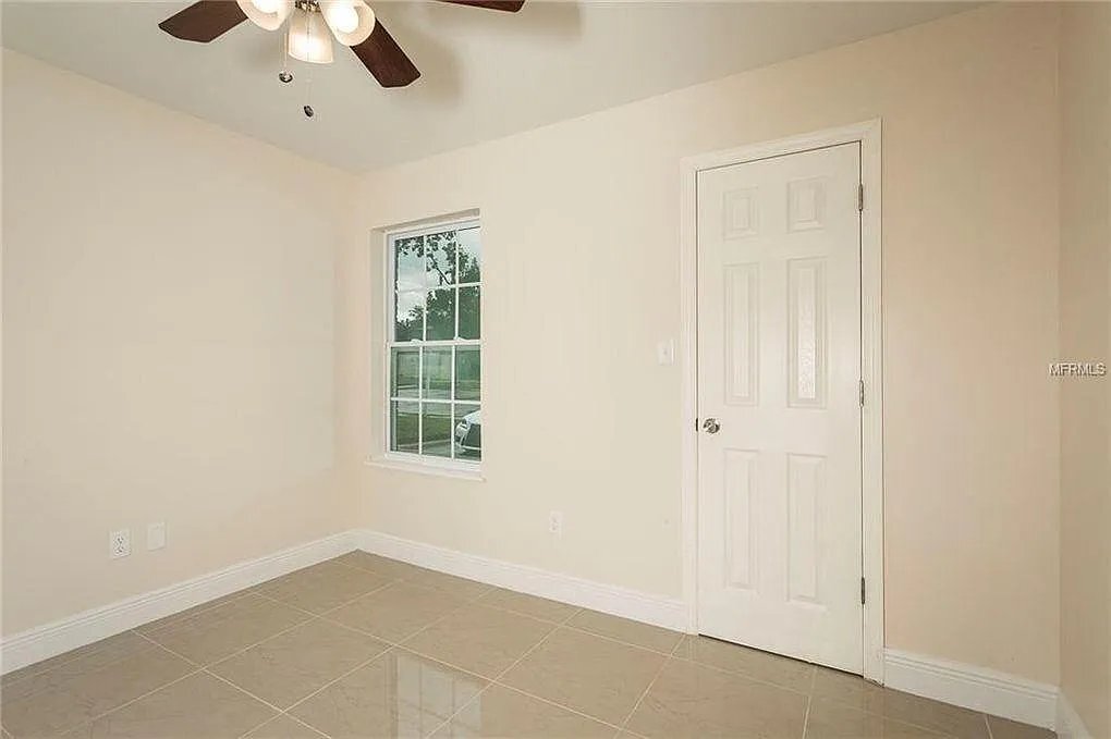 Building Photo - 5600 Devonbriar Way
