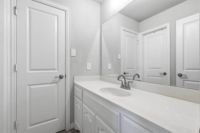Building Photo - 1315 Cascade Ln