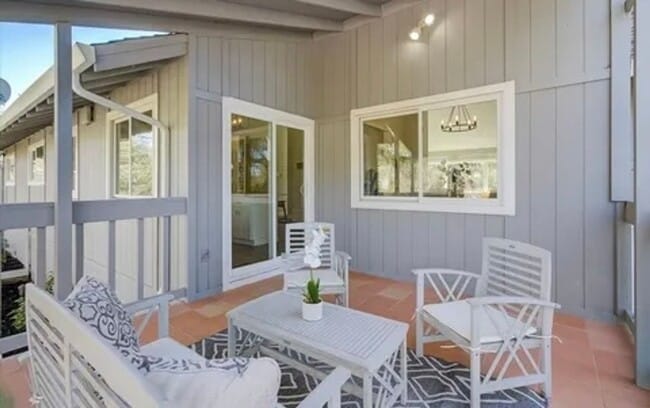 Building Photo - Spacious Single Family Home