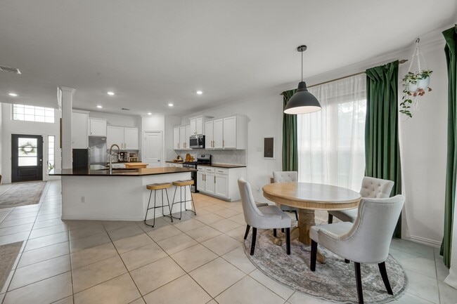 Building Photo - 508 Loft Ct
