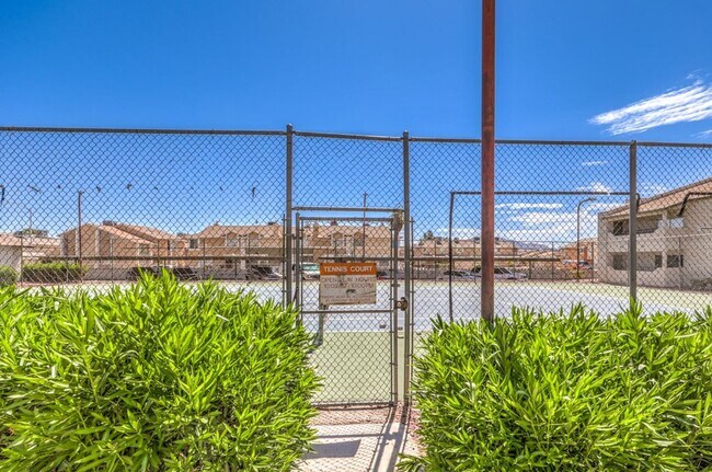 Building Photo - Charming Condo for Rent