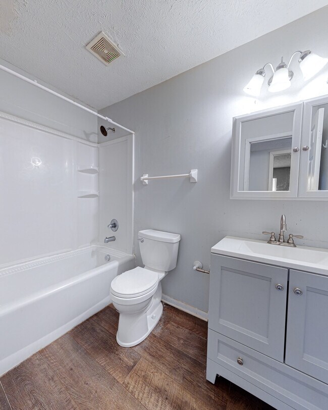 Building Photo - 868-892 S Spring Rd Apartments