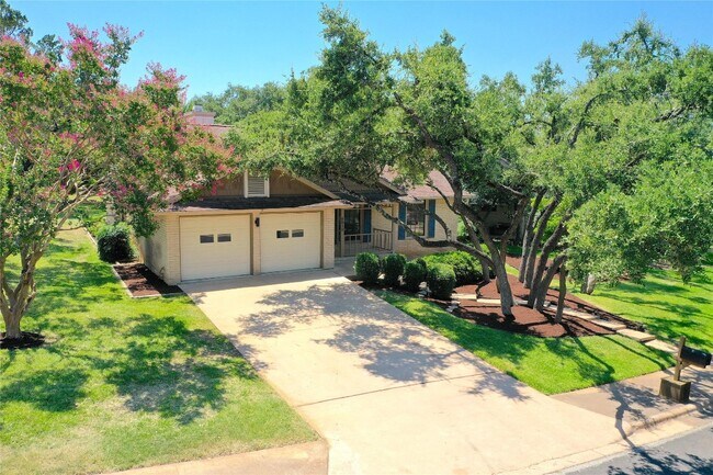 Building Photo - 6010 Salton Dr
