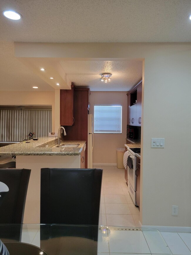 Building Photo - 14629 Canalview Dr