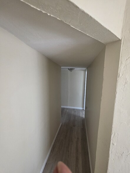 Building Photo - 231 Nadine St