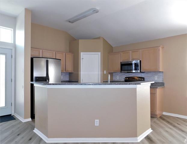 Building Photo - 1079 Port Boliver Dr
